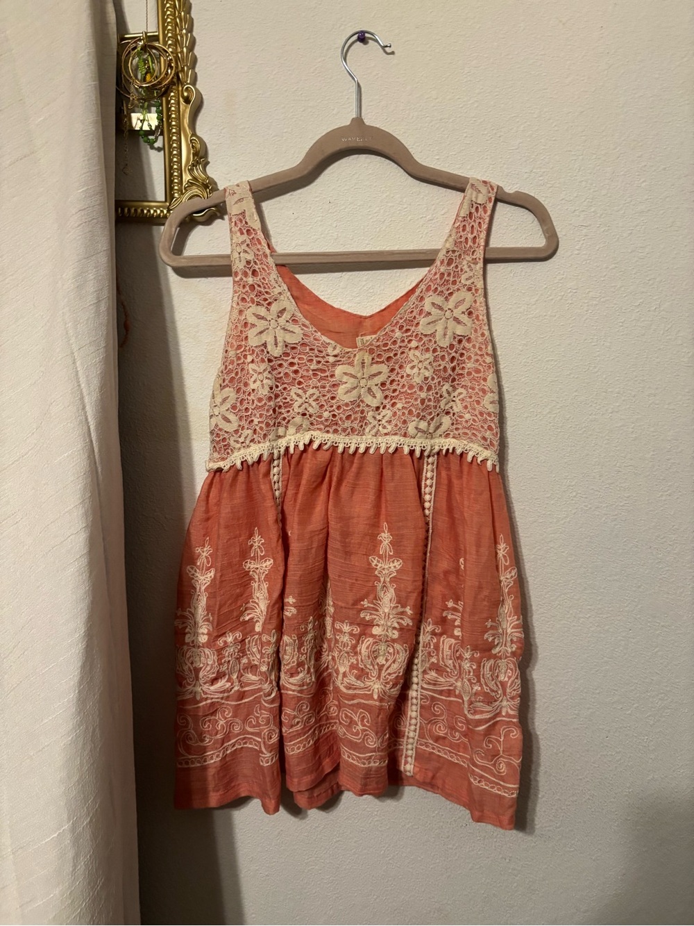 Crochet-Top Embroidered- Coral